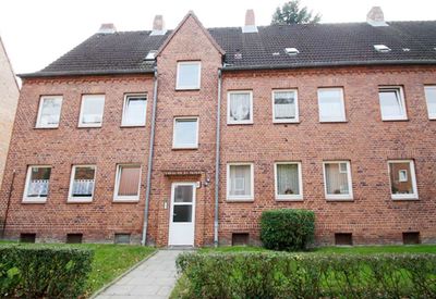 *** Anfragestopp Erstbezug nach Modernisierung 2-Zimmer-Wohnung mit großer Küche